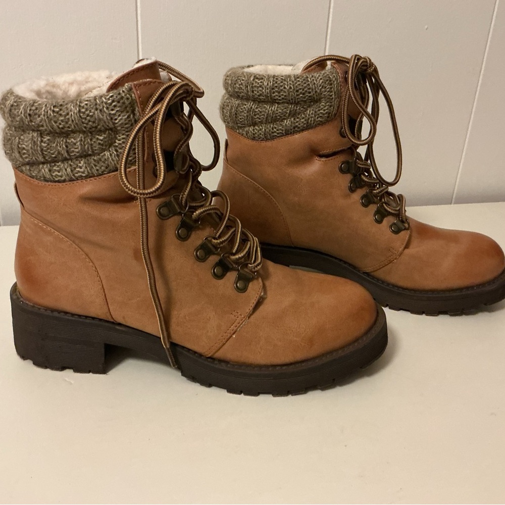 NWOT MIA Lace Up Ankle Boots